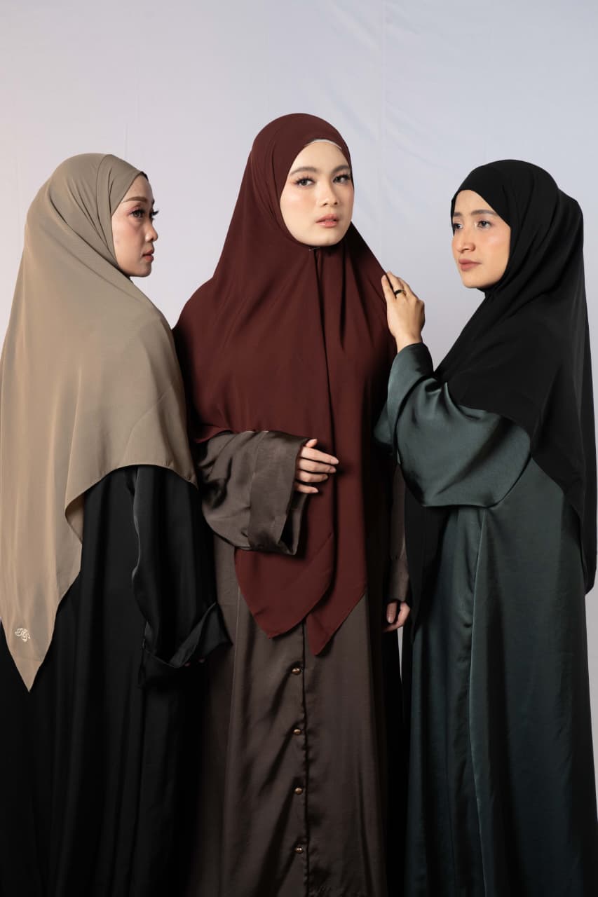 Athaya Outer